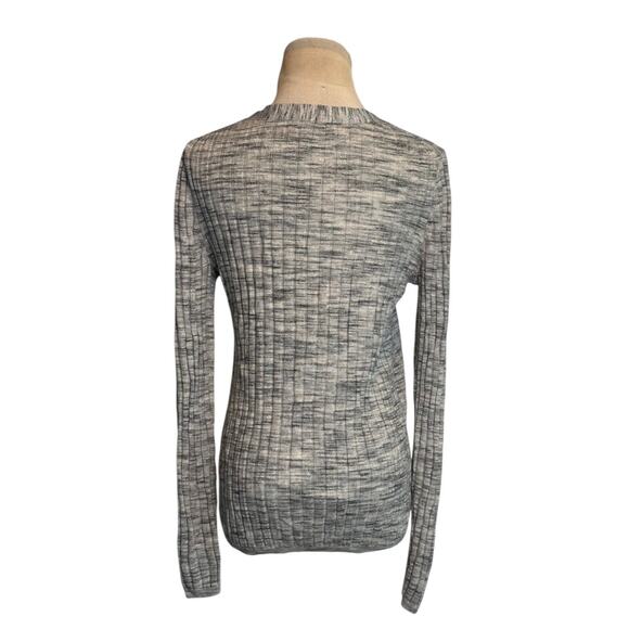 Banana Republic gray merino wool long sleeves ribbed knit top size M - Picture 2 of 13